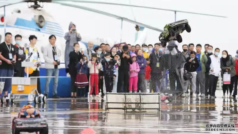 第十三屆“上（shàng）海模型節（jiē）”在東方綠舟舉行(圖（tú）1)