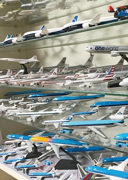 厲害了!飛機模型收藏者:我(wǒ)有兩(liǎng)千架飛機(jī)(圖3) 厲害了!飛機模型收藏者:我(wǒ)有兩千架飛機(圖3)