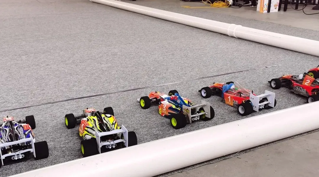 風馳電掣！省四體會車輛（liàng）模型比賽精彩上演(圖（tú）8)