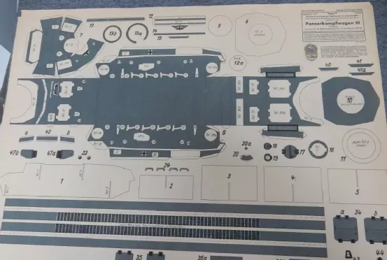 英（yīng）軍使用軍事模型廠家小軍艦模型進行兵棋推演（yǎn）(圖8)