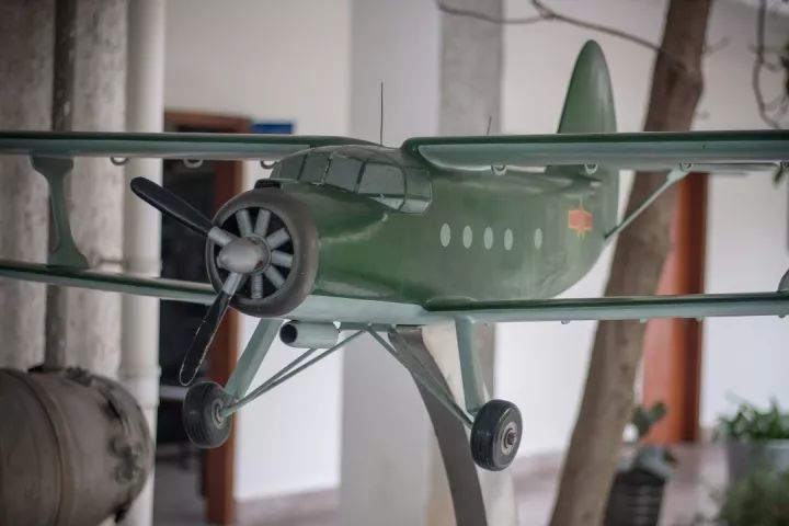 這大學,不但飛機滿天飛,連飛機模型也是滿院(圖5) 這大學,不(bú)但飛(fēi)機滿天飛,連飛機模型也(yě)是滿院(圖5)