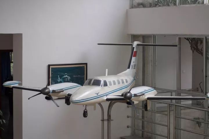 這大學，不但飛機滿天飛，連（lián）飛機模型也是滿院(圖6)