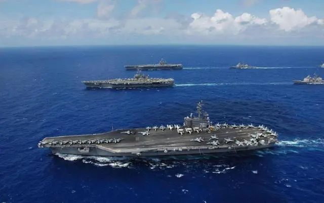 用東風導（dǎo）彈打美國航母，幾枚可以搞定？專家給(圖1)