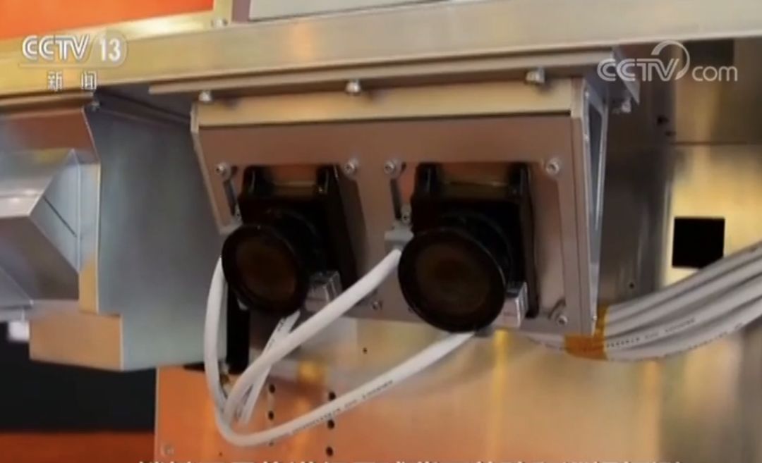 嫦娥四號月球車首次公開外形 喊你來命名(圖3) 嫦娥四號月球車首次公開外(wài)形(xíng) 喊(hǎn)你來命名(圖(tú)3)