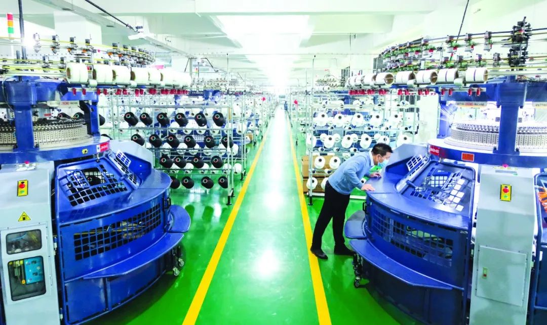 【動態】“線上線下”智能化(huà)生產線,助企高(gāo)效(圖1) 【動態(tài)】“線上線下”智能化生產線(xiàn),助企高效(圖1)