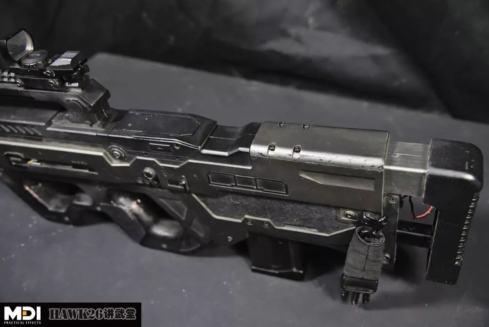 中國最高道具製作水平:細看(kàn)《流浪地球》的步(圖9) 中國最(zuì)高道具(jù)製作水平:細看(kàn)《流浪地球》的步(bù)(圖9)